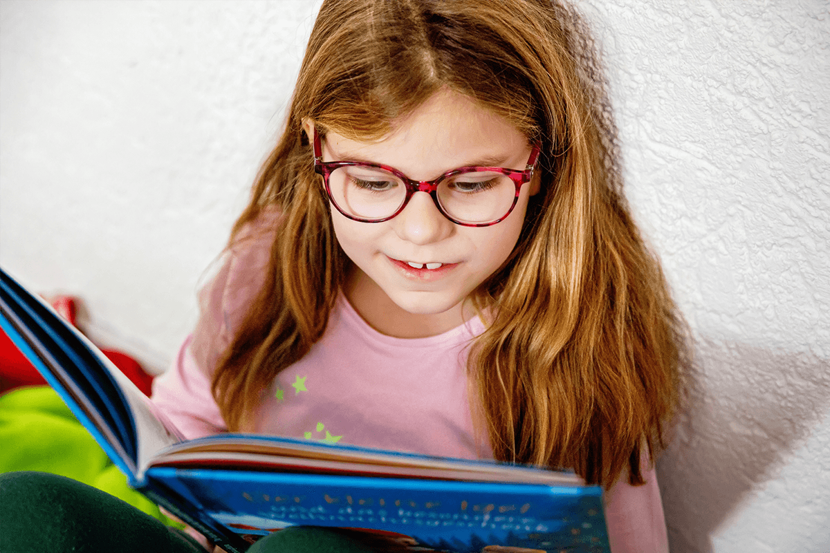 most kids start to read independently at age 6 or 7
